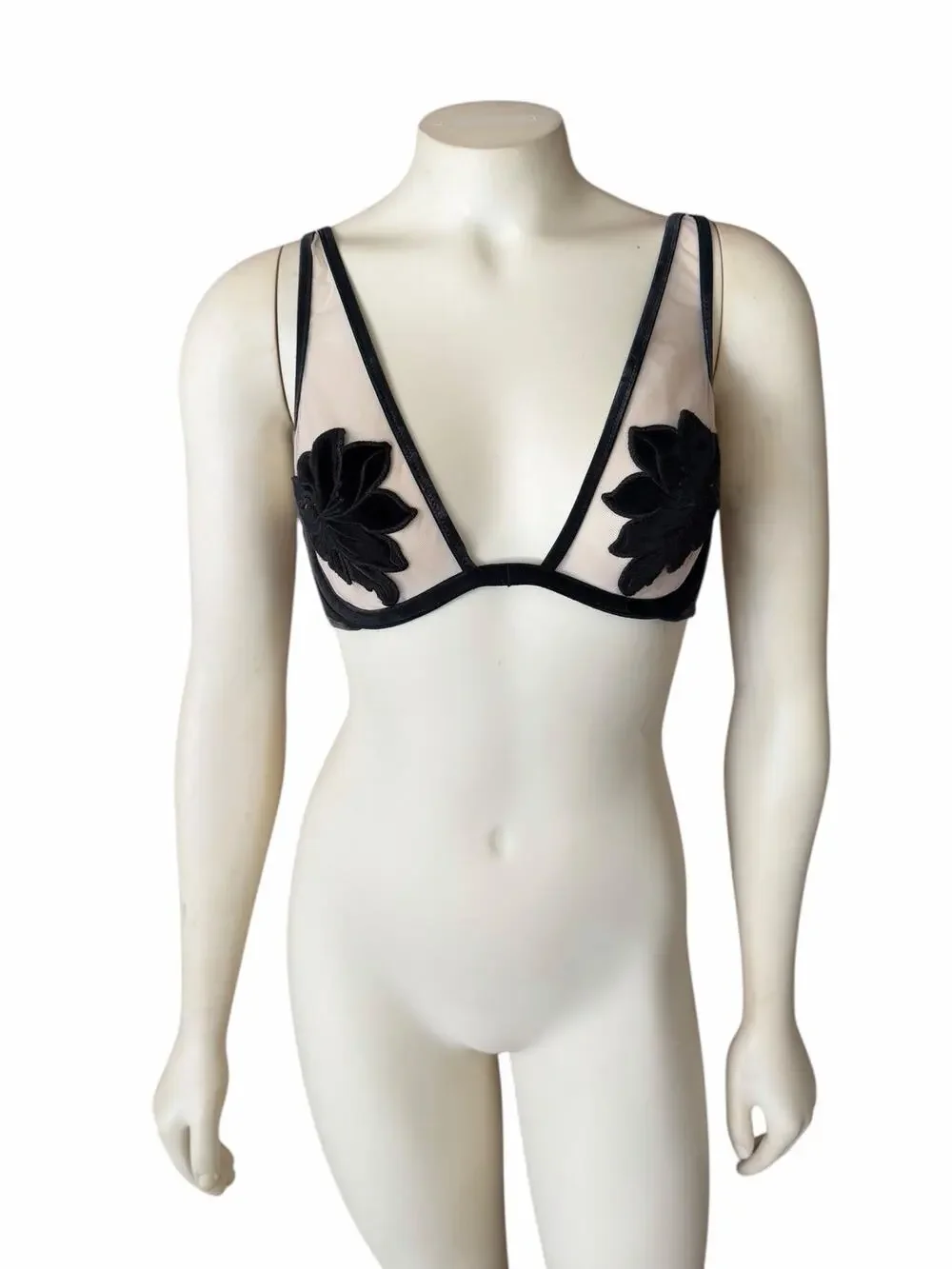 Victoria’s Secret Very Sexy Velvet Applique Sheer Unlined Plunge Bra 34B Mesh